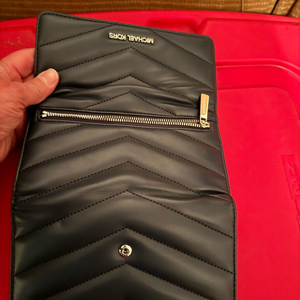 Michael Kors Blue Chevron Leather Wallet - Picture 3 of 3
